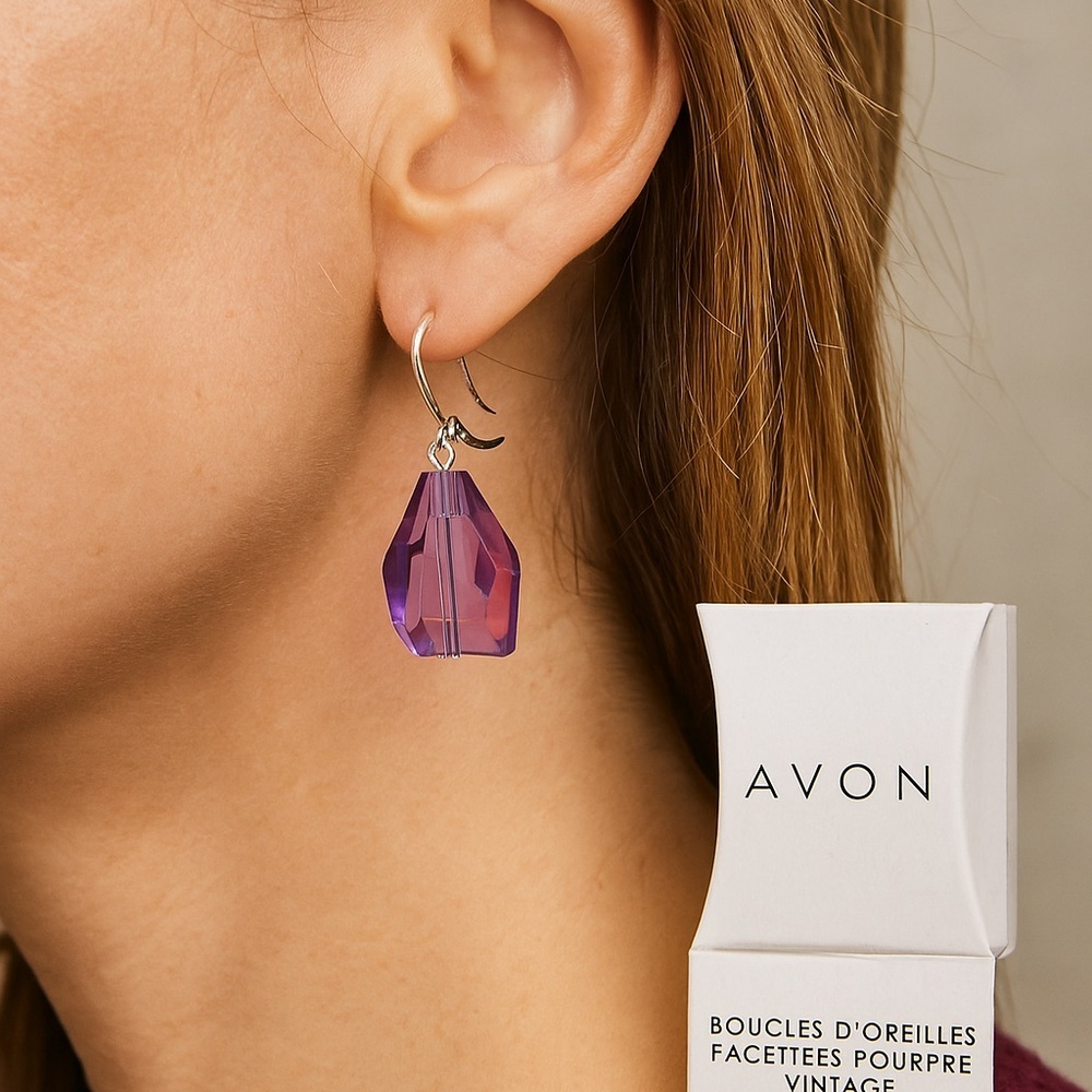 Vintage Avon Faceted Purple Crystal Earrings 💜 Retro Glam Statement